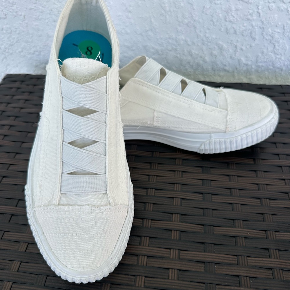 BLOWFISH Malibu Washed White Canvas, Slip-On Sneakers, Sz. 8
